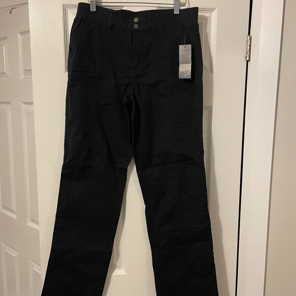 Wind River - women high rise pants - size 8 - black color - Brand New